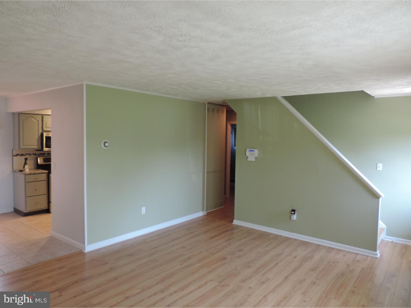 40 Jump Hill Road Levittown, PA 19056 - Photo 5 of 25 Living Room
