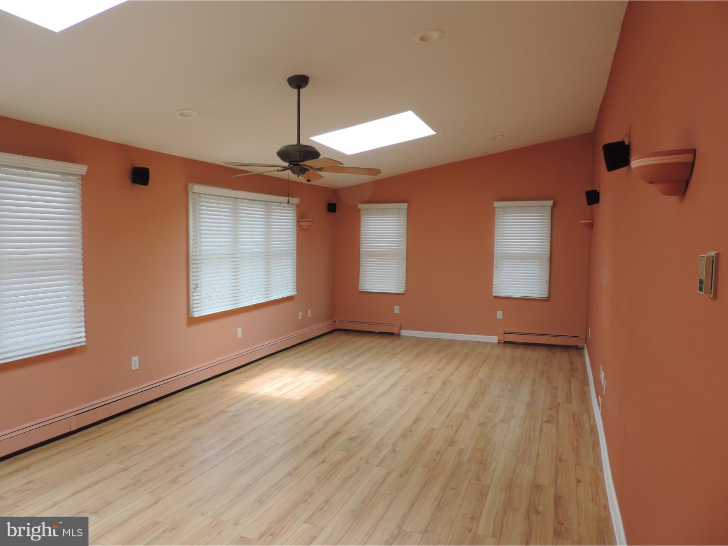 40 Jump Hill Road Levittown, PA 19056 - Photo 8 of 25 Family Room