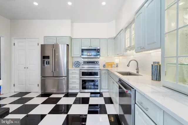 $710,000 | 8007 Strauff Road, Unit 16, Towson, MD 21204