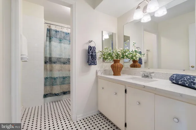 $710,000 | 8007 Strauff Road, Unit 16, Towson, MD 21204