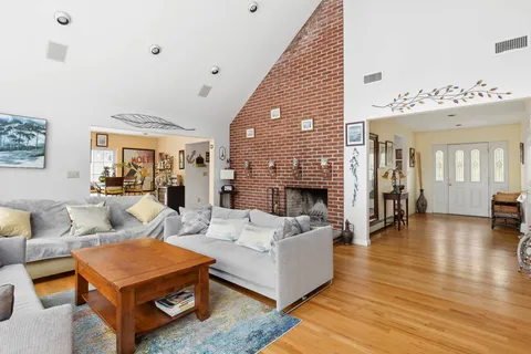 55 Laurel Lane, Sag Harbor, NY 11963