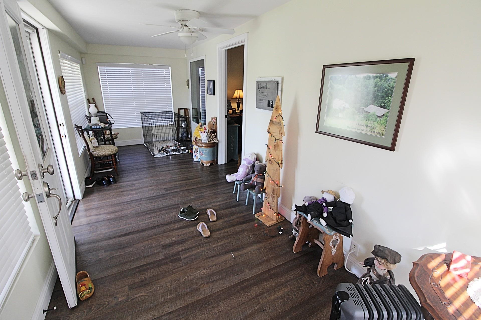 11228 Midland Trail Road Ashland, KY 41102 - Photo 3 of 21 Gallery Image 3