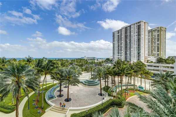 $5,500 | 1 North Ocean Boulevard, Unit 414, Pompano Beach, FL 33062
