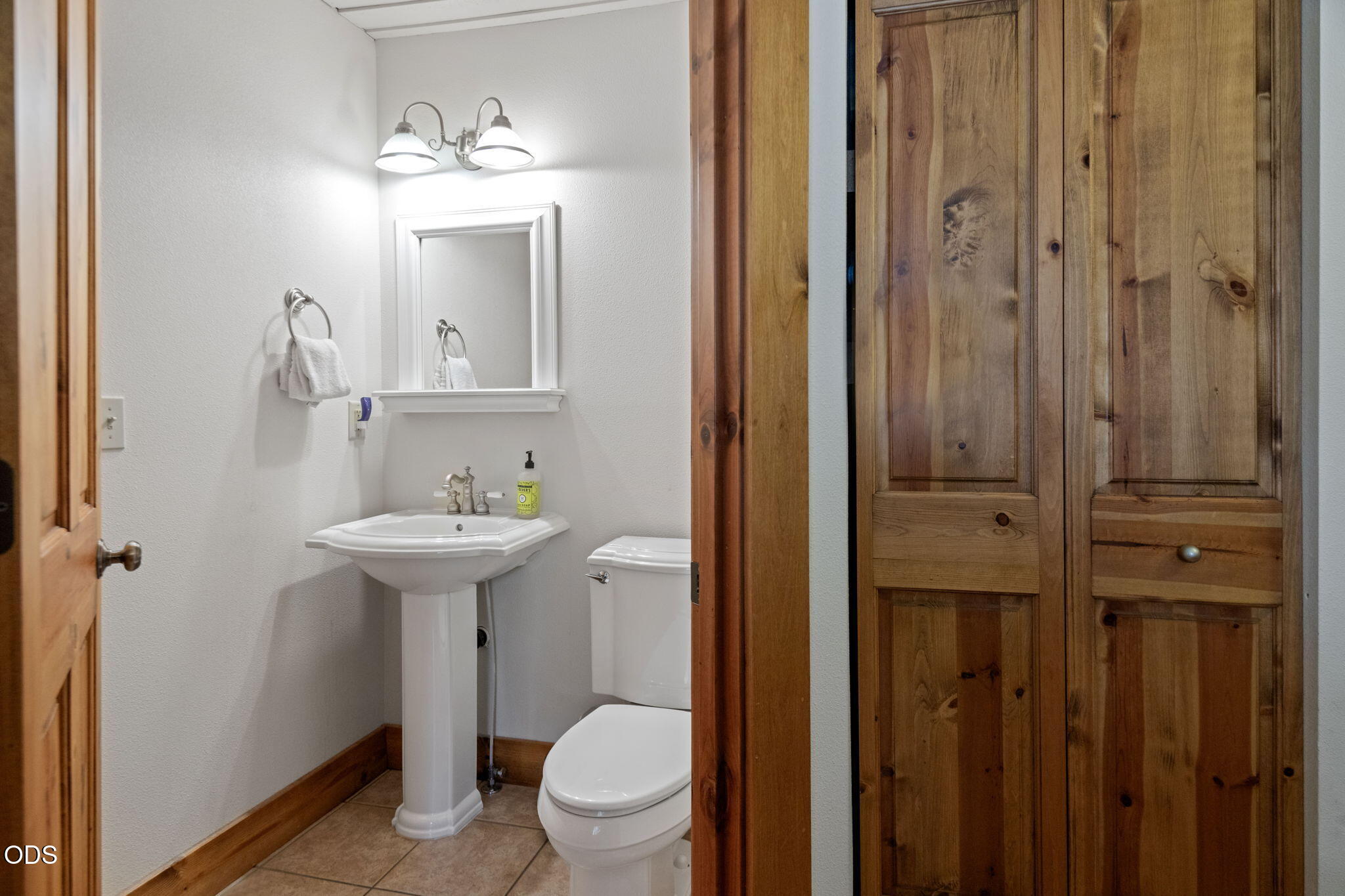 13569 Valerian, Unit AH3 Black Butte Ranch, OR 97759 - Photo 25 of 36