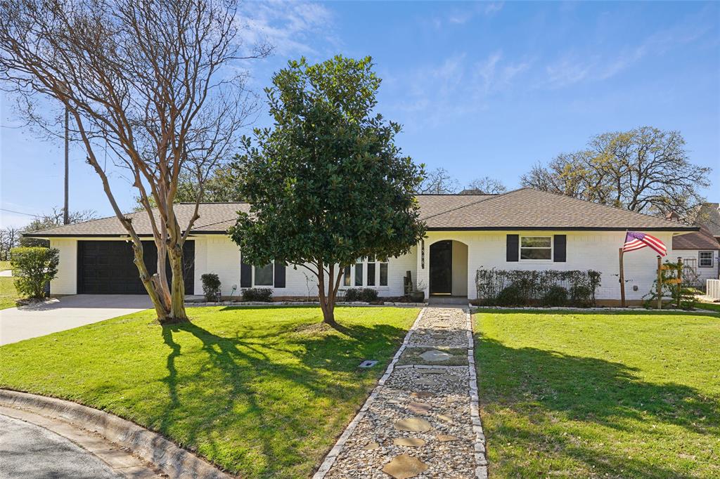 1506 Springbrook Street Corinth, TX 76210 - Photo 2 of 40