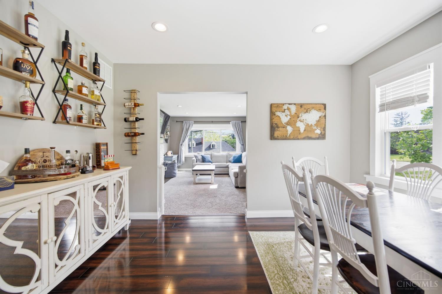 3654 Boomer Road Cincinnati, OH 45247 - Photo 6 of 33 Gallery Image 6