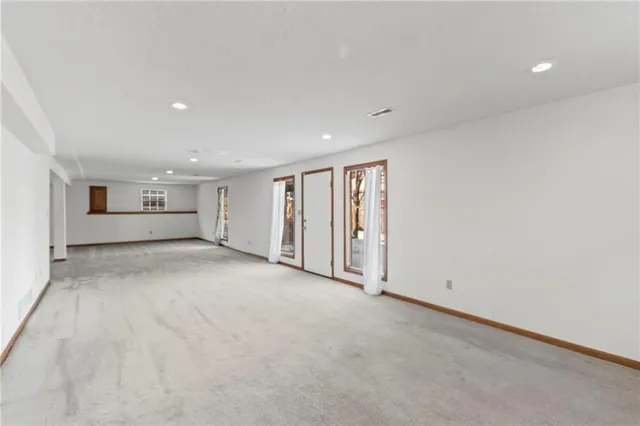 $360,000 | 1020 Northeast Woodbury Lane, Lee's Summit, MO 64086