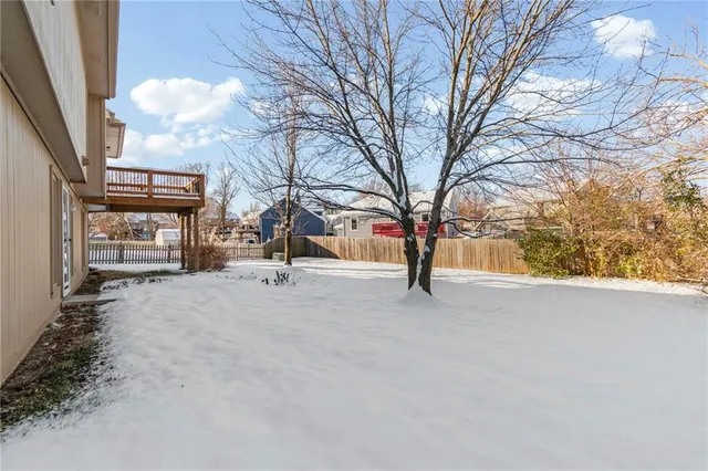 $360,000 | 1020 Northeast Woodbury Lane, Lee's Summit, MO 64086