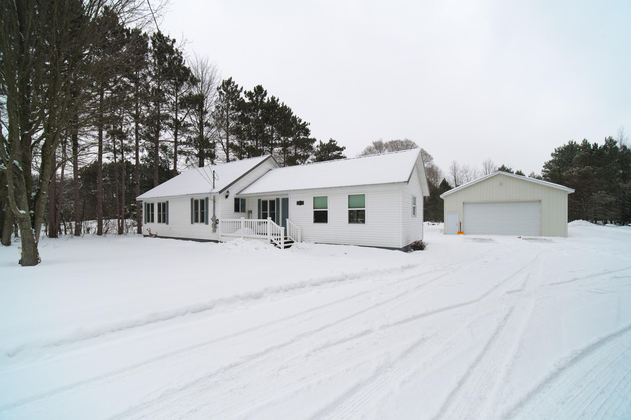 5984 Zellar Road Whitehall, MI 49461 - Photo 3 of 37 5984_Zellar_Rd-35