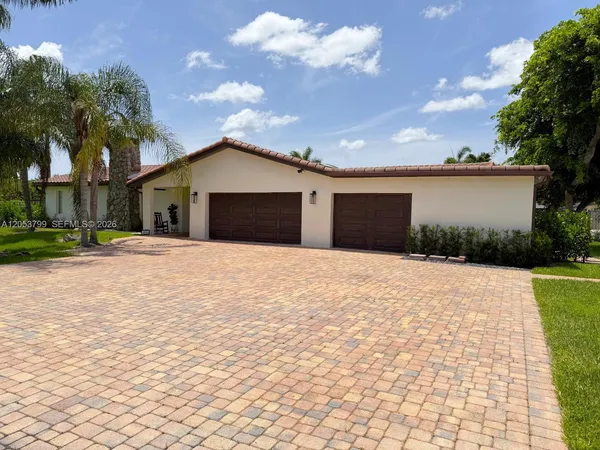 $8,000 | 10950 Southwest 40th Court, Davie, FL 33328