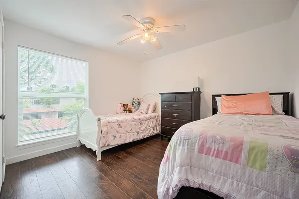 $199,900 | 10174 Beekman Pl Drive, Houston, TX 77043