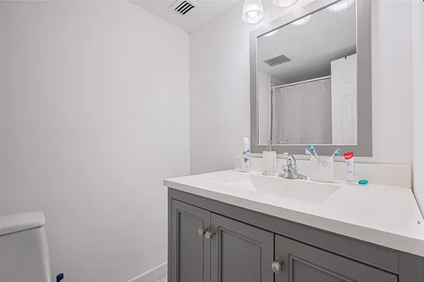 $199,900 | 10174 Beekman Pl Drive, Houston, TX 77043