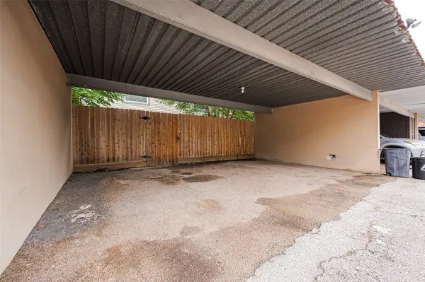 $199,900 | 10174 Beekman Pl Drive, Houston, TX 77043