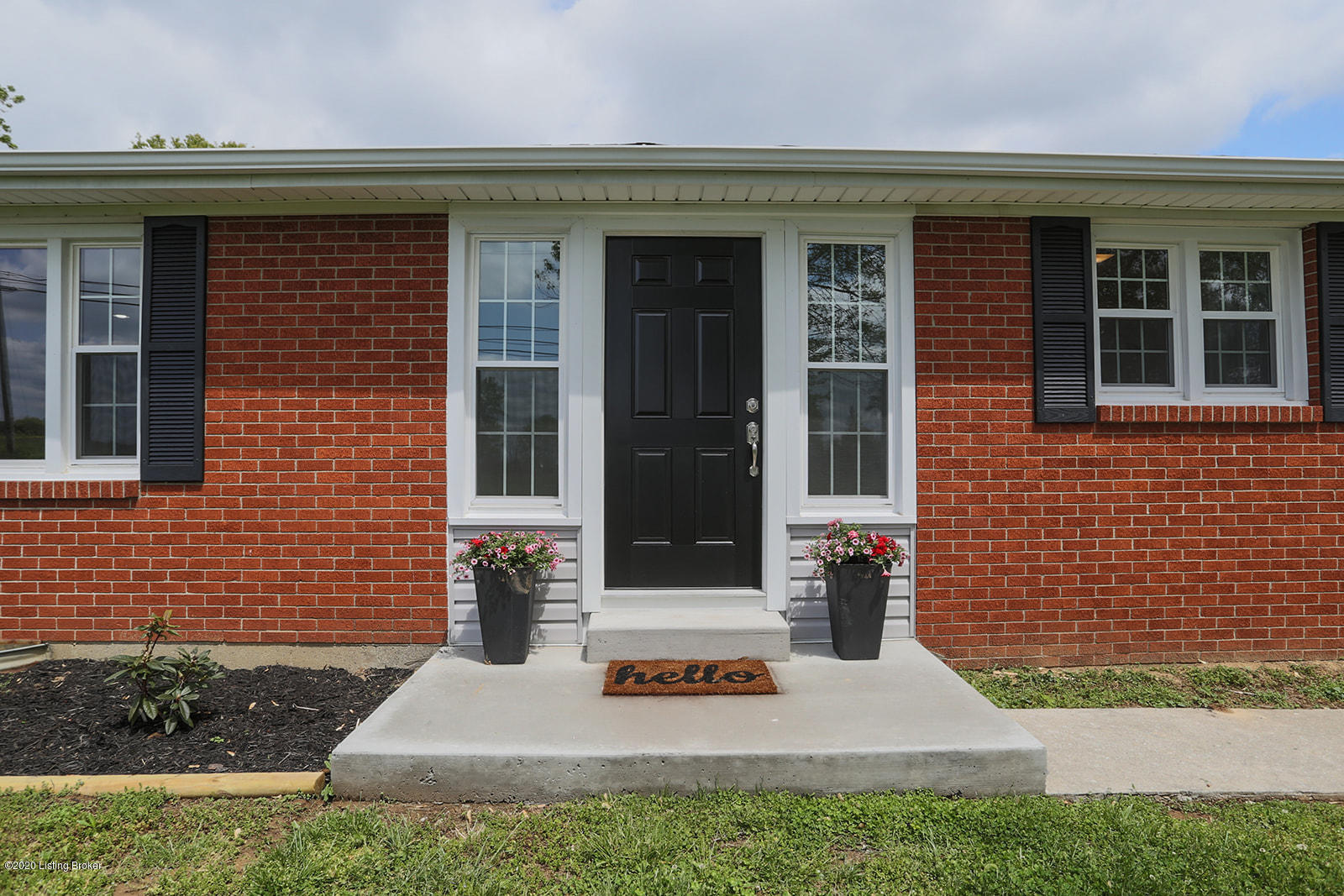 2574 Zoneton Road Shepherdsville, KY 40165 - Photo 2 of 38 004