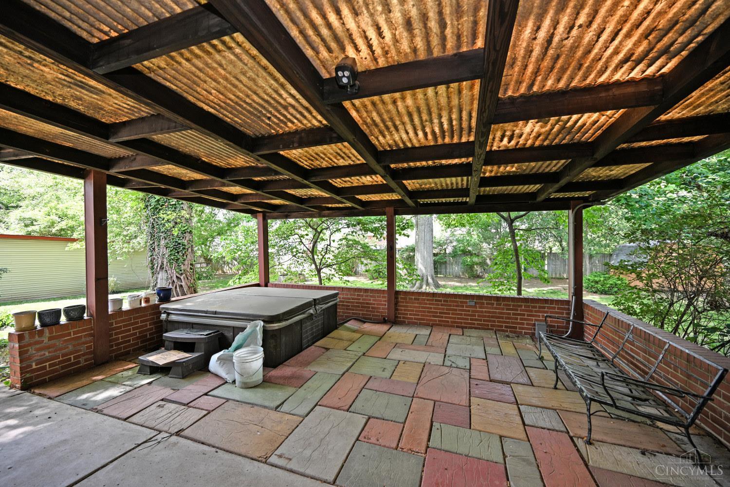 1020 West Galbraith Road Cincinnati, OH 45231 - Photo 52 of 67 Gallery Image 52