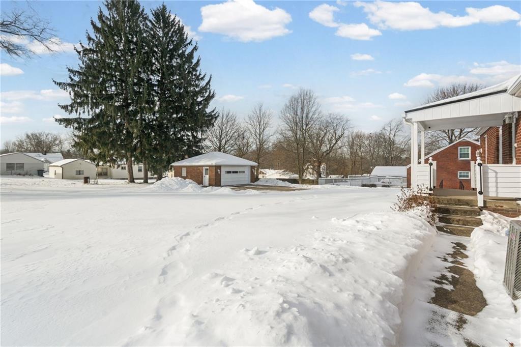 738 Addis Street New Castle, PA 16101 - Photo 45 of 50 a view of road with a house