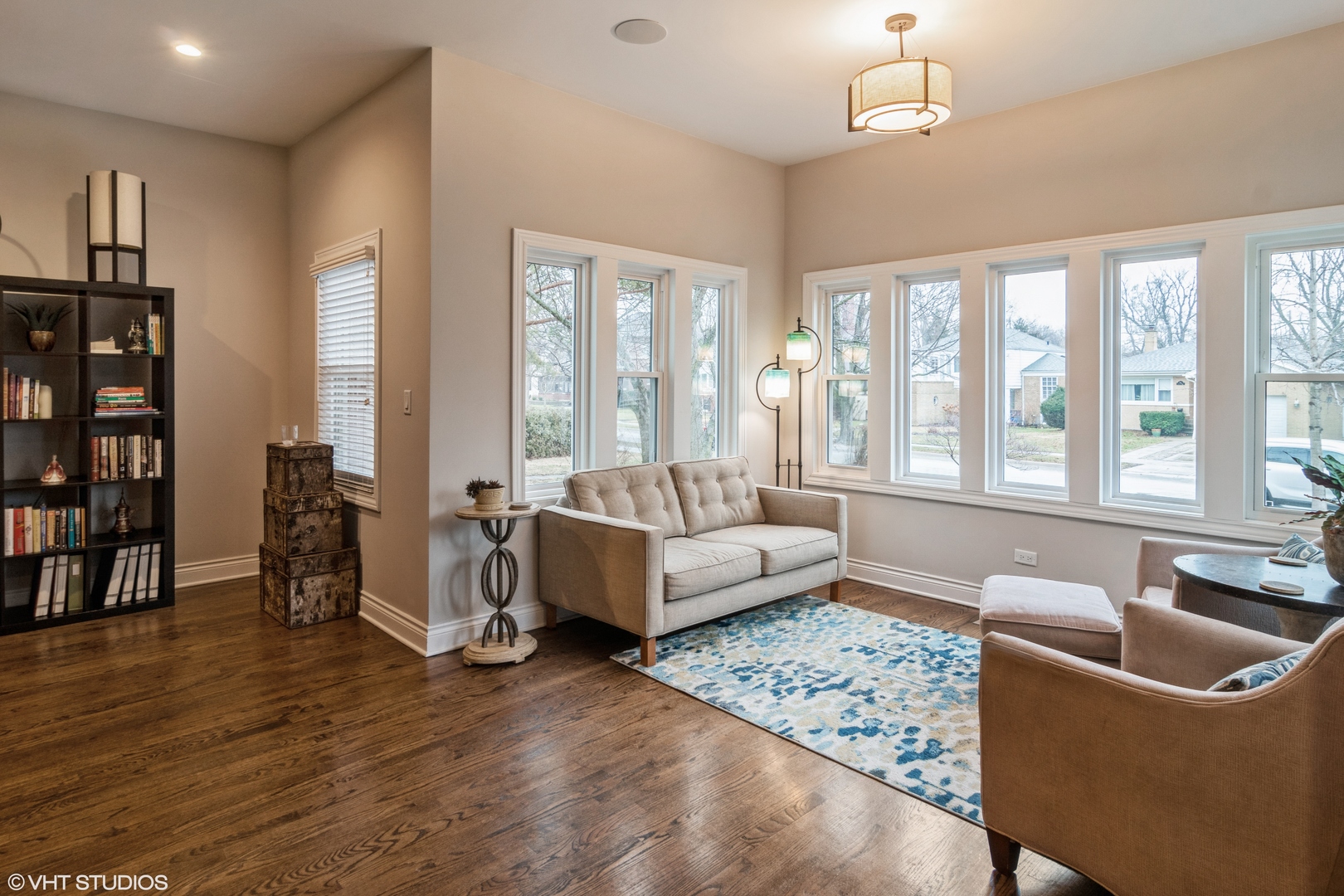 110 Lawton Road Riverside, IL 60546 - Photo 5 of 19