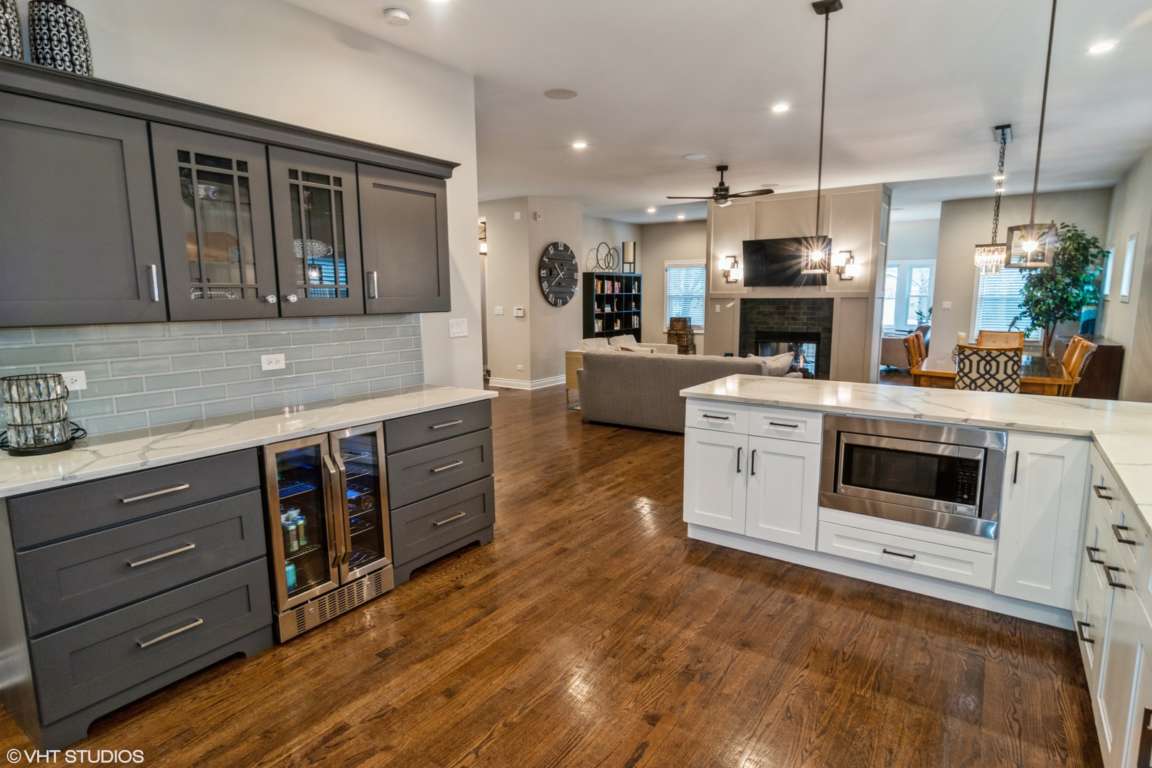 110 Lawton Road Riverside, IL 60546 - Photo 9 of 19