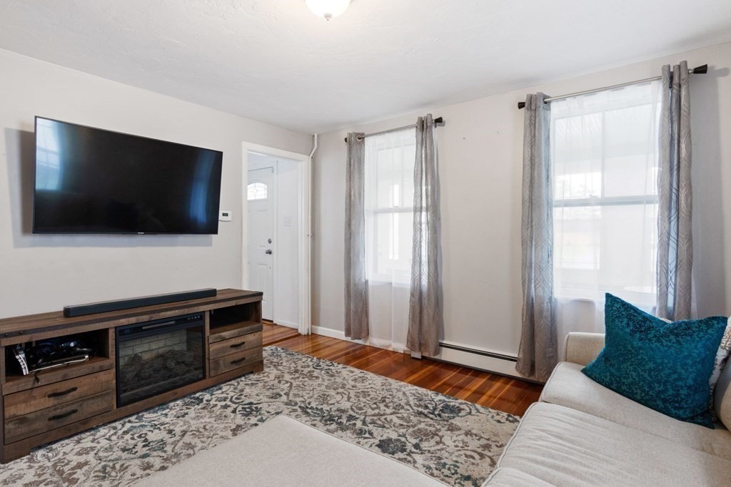 83 Mechanic Street Canton, MA 02021 - Photo 6 of 29