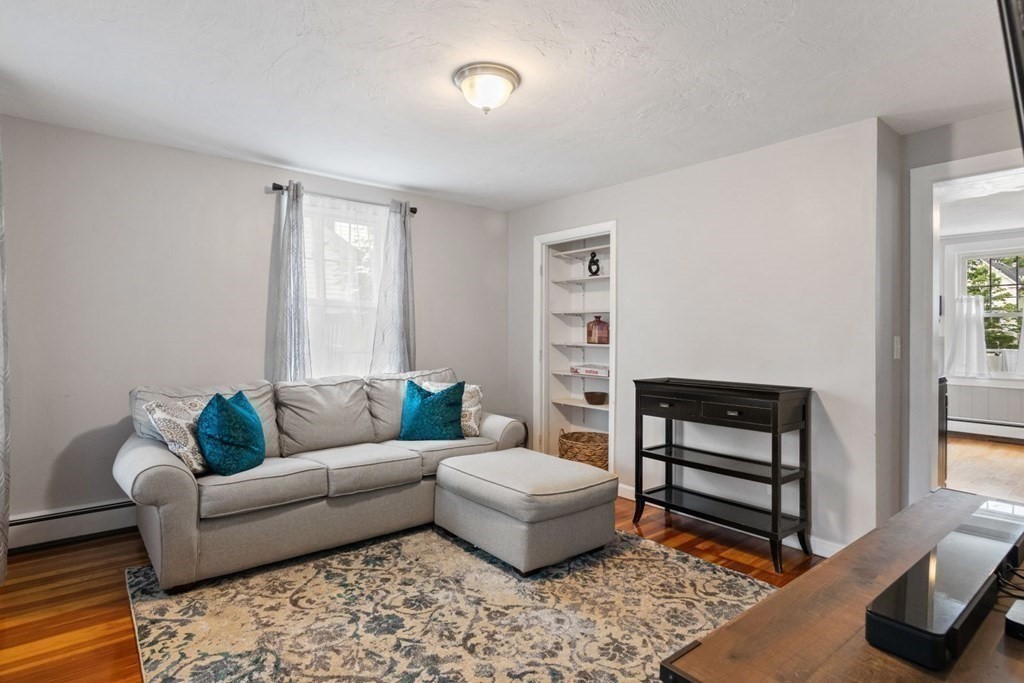 83 Mechanic Street Canton, MA 02021 - Photo 7 of 29