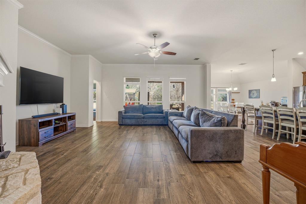 1062 Rio Grande Way Weatherford, TX 76087 - Photo 11 of 38