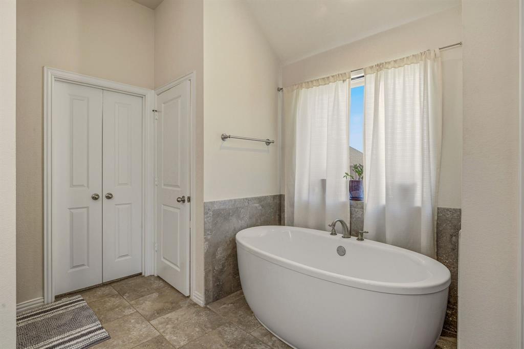 1062 Rio Grande Way Weatherford, TX 76087 - Photo 19 of 38