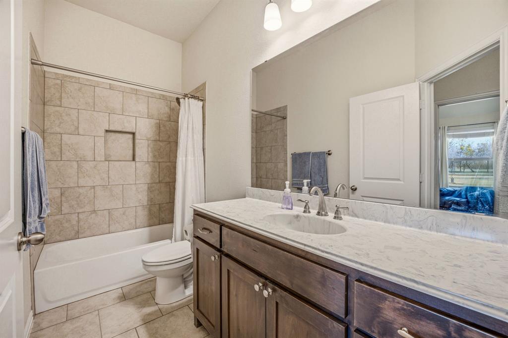 1062 Rio Grande Way Weatherford, TX 76087 - Photo 8 of 38