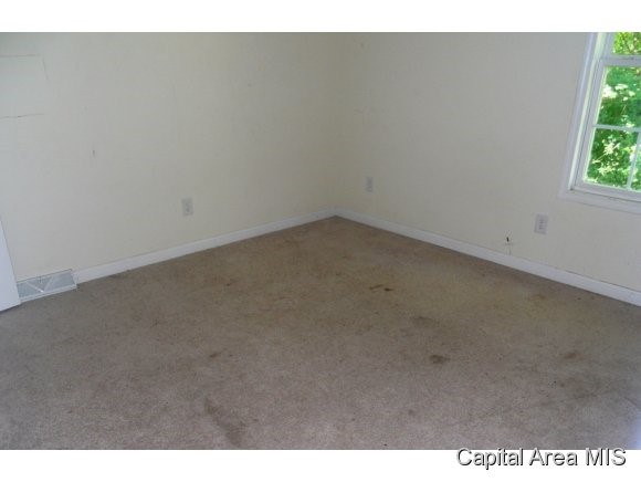 805 Diane Court Springfield, IL 62702 - Photo 4 of 12 Gallery Image 4