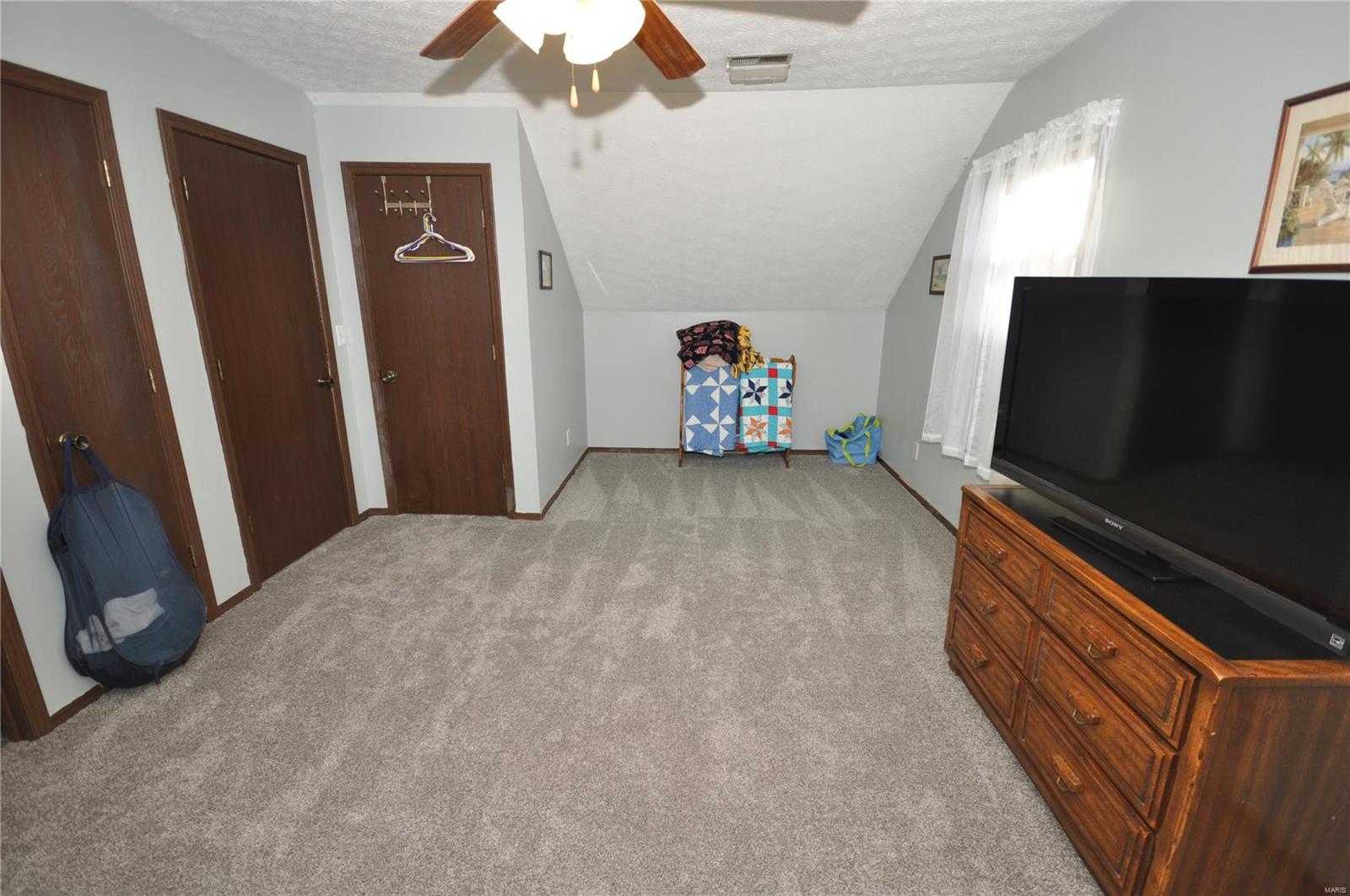 1841 Spring Avenue Granite City, IL 62040 - Photo 21 of 34 Gallery Image 21