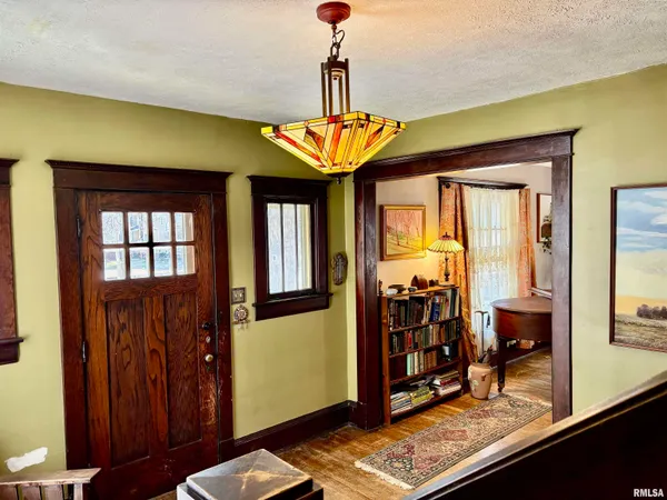 $178,900 | 1018 West College Avenue, Jacksonville, IL 62650