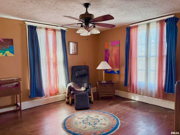 $178,900 | 1018 West College Avenue, Jacksonville, IL 62650