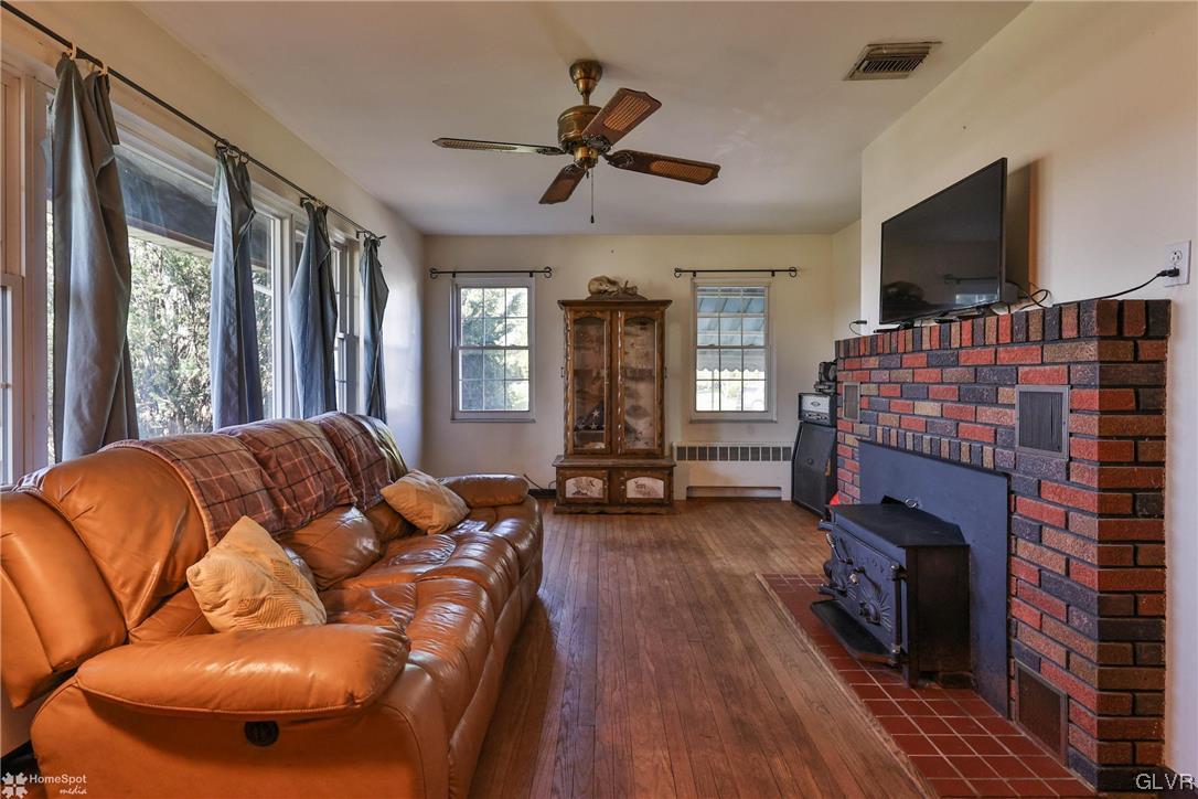 4068 Friedens Road Slatington, PA 18080 - Photo 4 of 20 Gallery Image 4