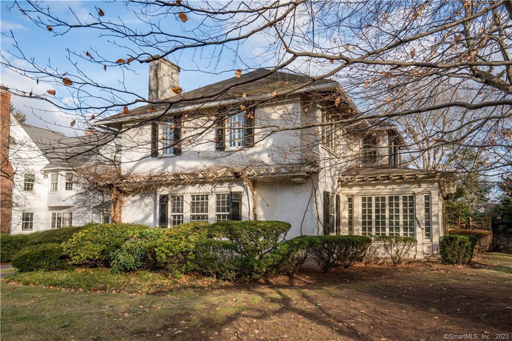 54 Walbridge Road West Hartford, CT 06119 - Photo 1 of 1 a front view of a building