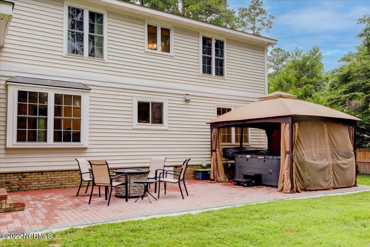 411 Chelsea Road New Bern, NC 28562 - Photo 13 of 54 13-Exterior Back