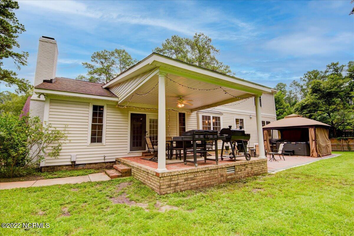 411 Chelsea Road New Bern, NC 28562 - Photo 17 of 54 17-Exterior Back