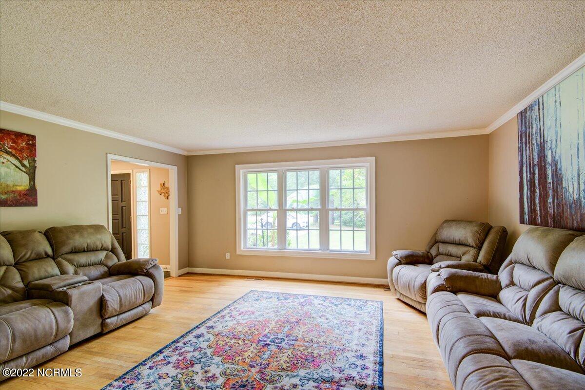 411 Chelsea Road New Bern, NC 28562 - Photo 48 of 54 Front / Formal Living Room