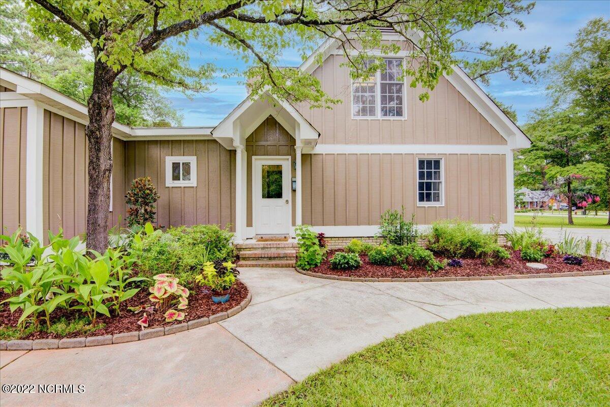 411 Chelsea Road New Bern, NC 28562 - Photo 6 of 54 06-Exterior Front