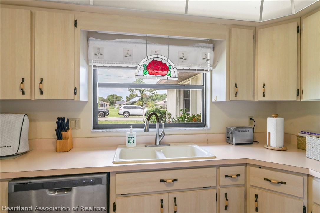 109 Citrus Road Northeast Lake Placid, FL 33852 - Photo 13 of 28