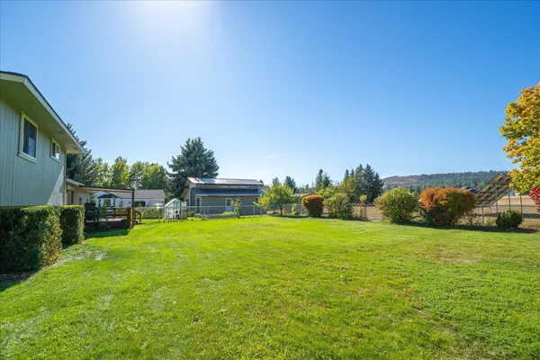 $689,900 | 8509 North Martinson Road, Newman Lake, WA 99025