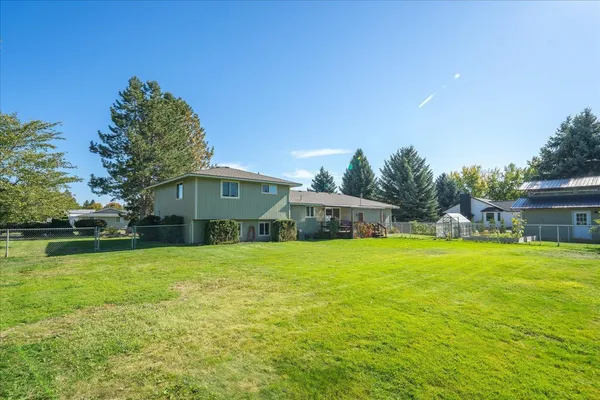 $689,900 | 8509 North Martinson Road, Newman Lake, WA 99025