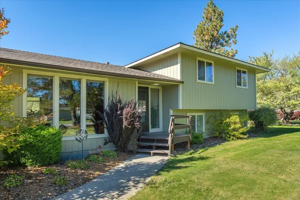 $689,900 | 8509 North Martinson Road, Newman Lake, WA 99025