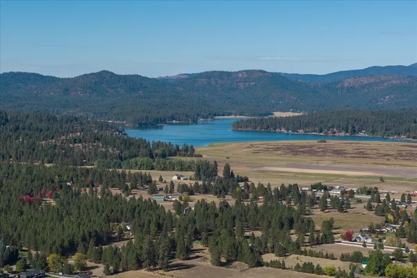 $689,900 | 8509 North Martinson Road, Newman Lake, WA 99025