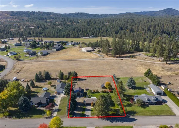 $689,900 | 8509 North Martinson Road, Newman Lake, WA 99025