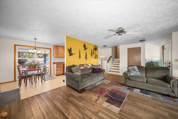 $689,900 | 8509 North Martinson Road, Newman Lake, WA 99025