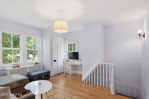 $2,395,000 | 128 Weaver Street, Greenwich, CT 06831