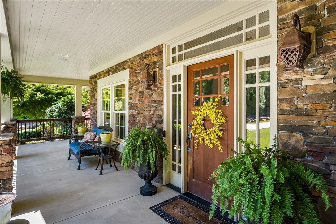 707 Lightwind Court Seneca, SC 29672 - Photo 2 of 49 Gallery Image 2