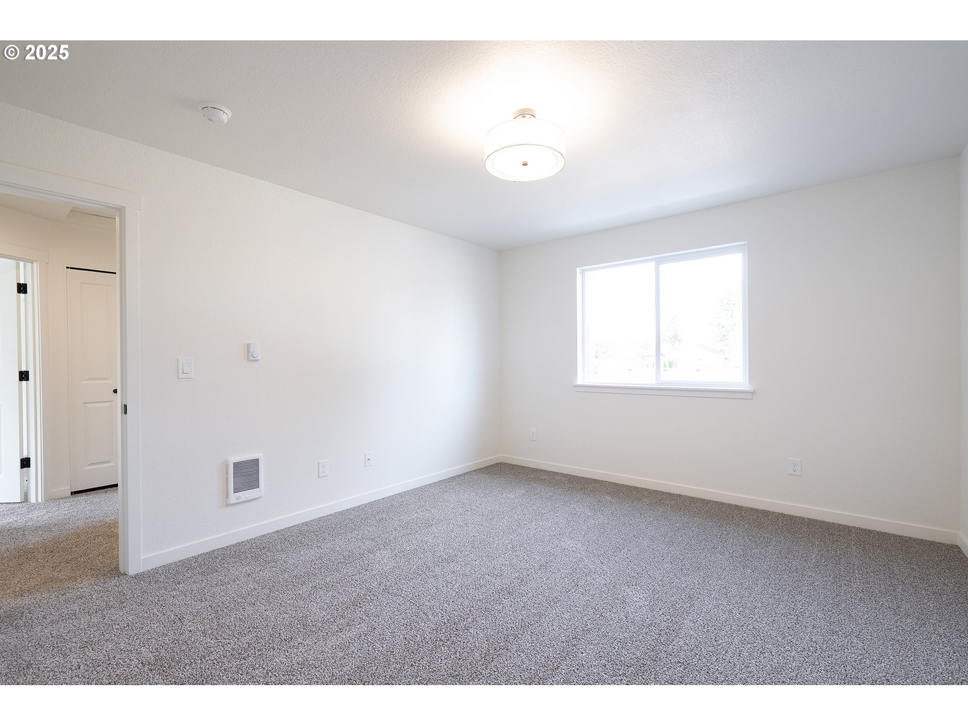 14716 Southeast Powell Boulevard Portland, OR 97236 - Photo 11 of 22