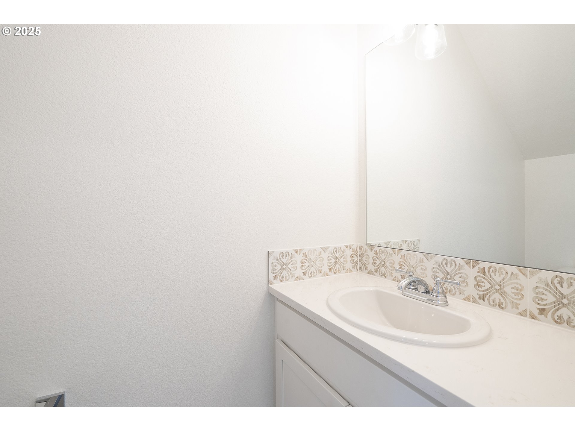 14716 Southeast Powell Boulevard Portland, OR 97236 - Photo 9 of 22