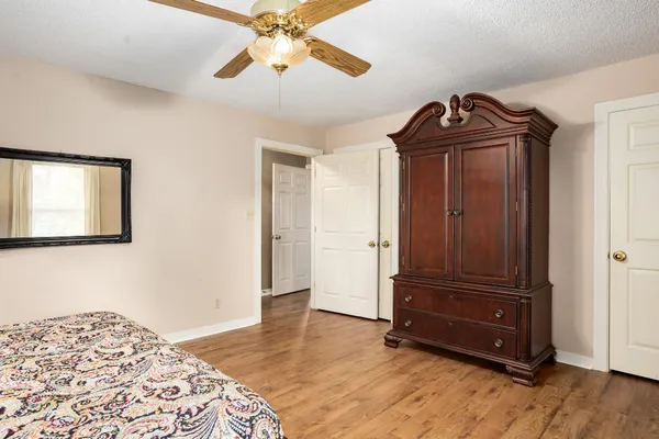 $524,900 | 7607 Lakewood Drive, Florence, AL 35634