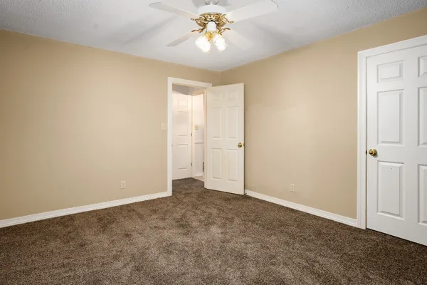 $524,900 | 7607 Lakewood Drive, Florence, AL 35634